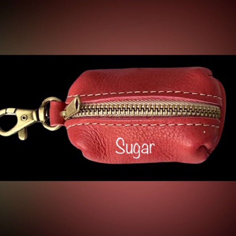 ❌❌SOLD❌❌
NWT PLG Sugar Dopp Keychain